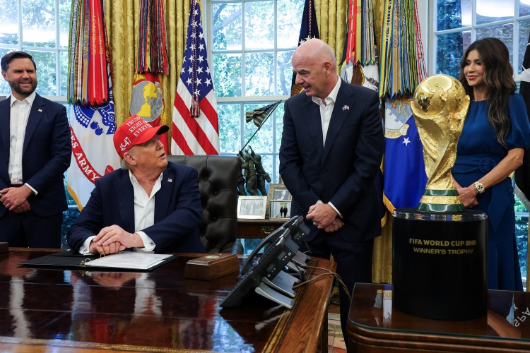 u8国际官方网站-效仿美式橄榄球或篮球？TA：FIFA允许今夏世界杯补水时插播广告